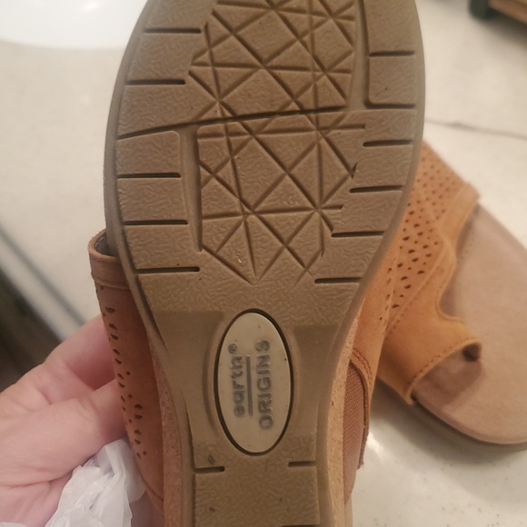 Earth Origins Tan Sandals with Perforated Design - Picture 2 of 5